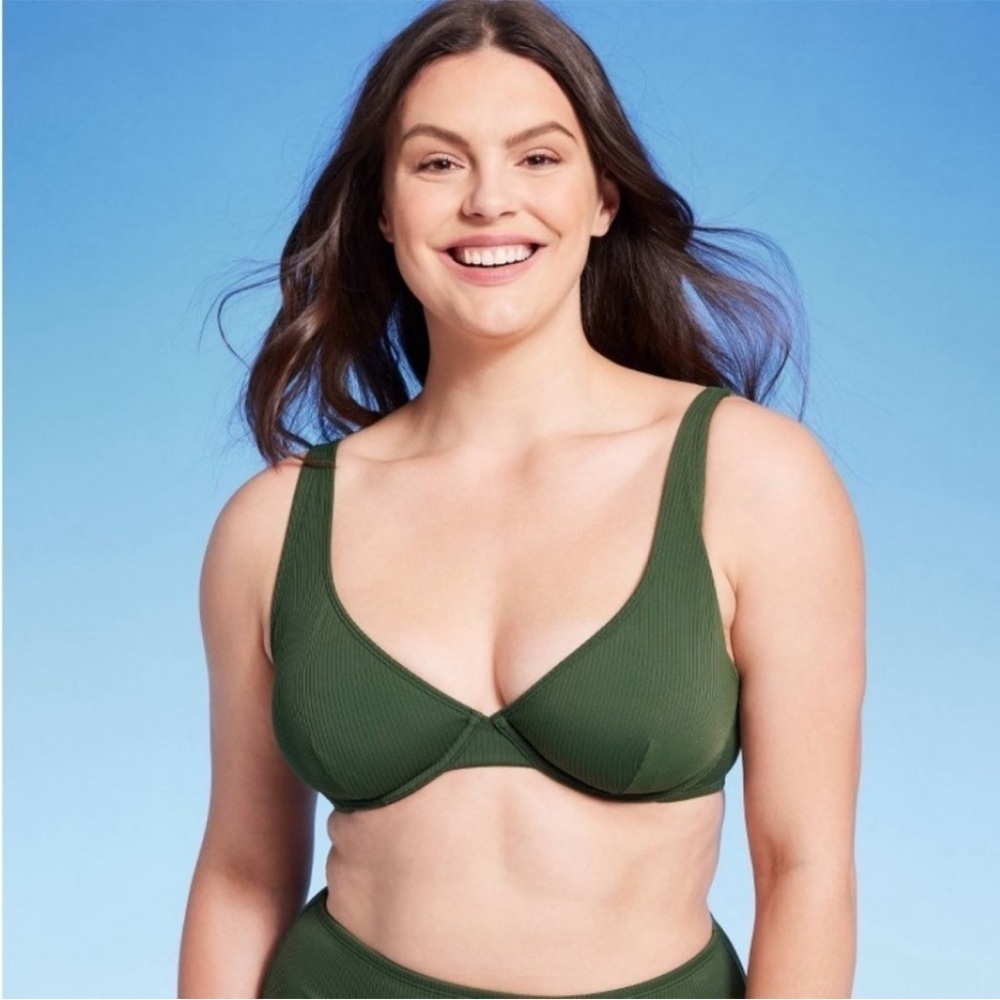Women's Retro Ribbed Underwire Bikini Top
- Shade & Shore™ Dark Green 34 C - Picture 4 of 14